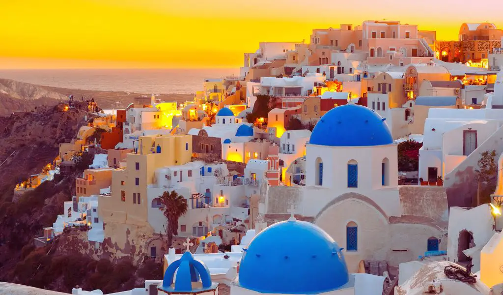 7 Best Viewpoints for Oia Sunset: A Mesmerizing Experience!