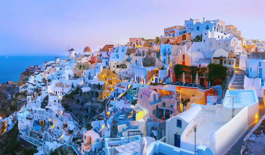 Fascinating Facts About Oia Sunset: History and Significance Revealed