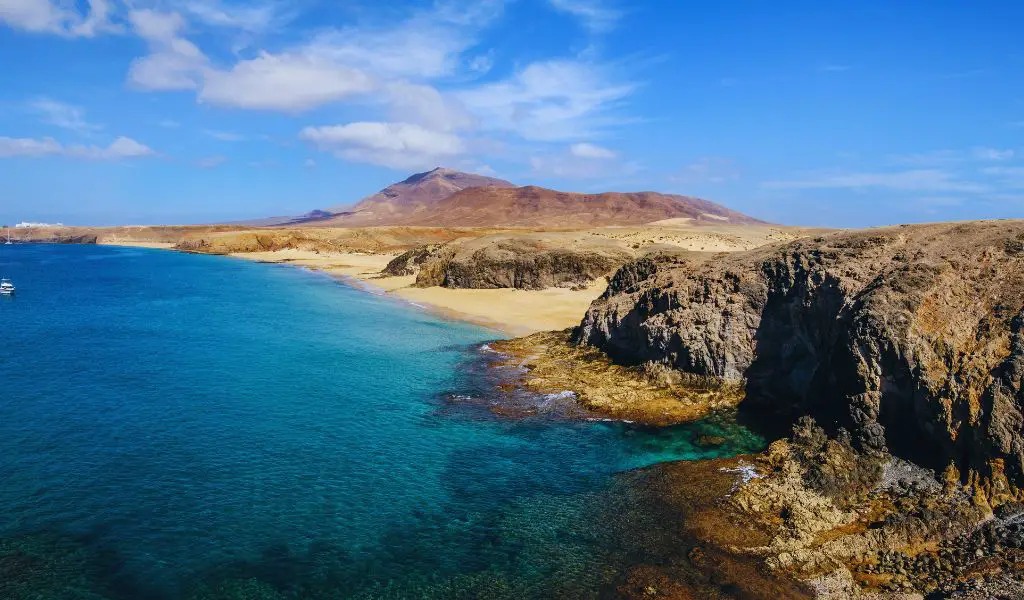 Exploring Lanzarote A Comprehensive Guide to the Canary Island Gem (1)